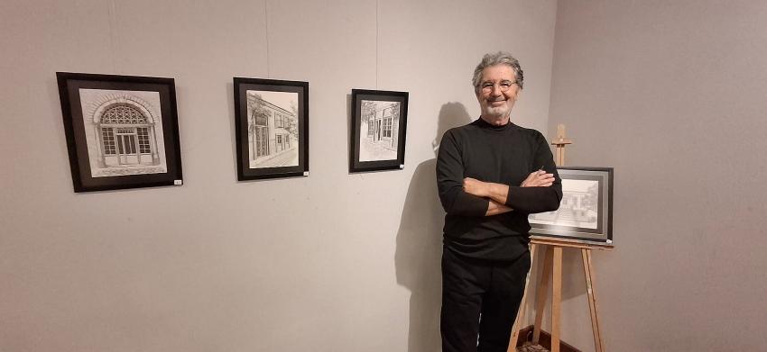 Ressam Ali Erkmen’in Karakalem Sergisi Ayvalık’ta Açıldı