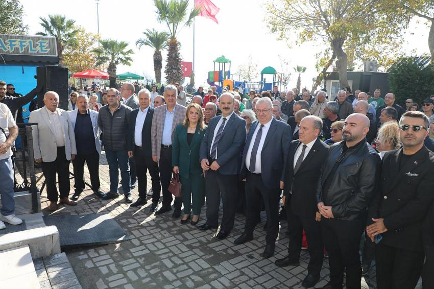 EDREMİT BELEDİYESİ’NDEN AKÇAY KORDON’A YENİ SOSYAL ALAN