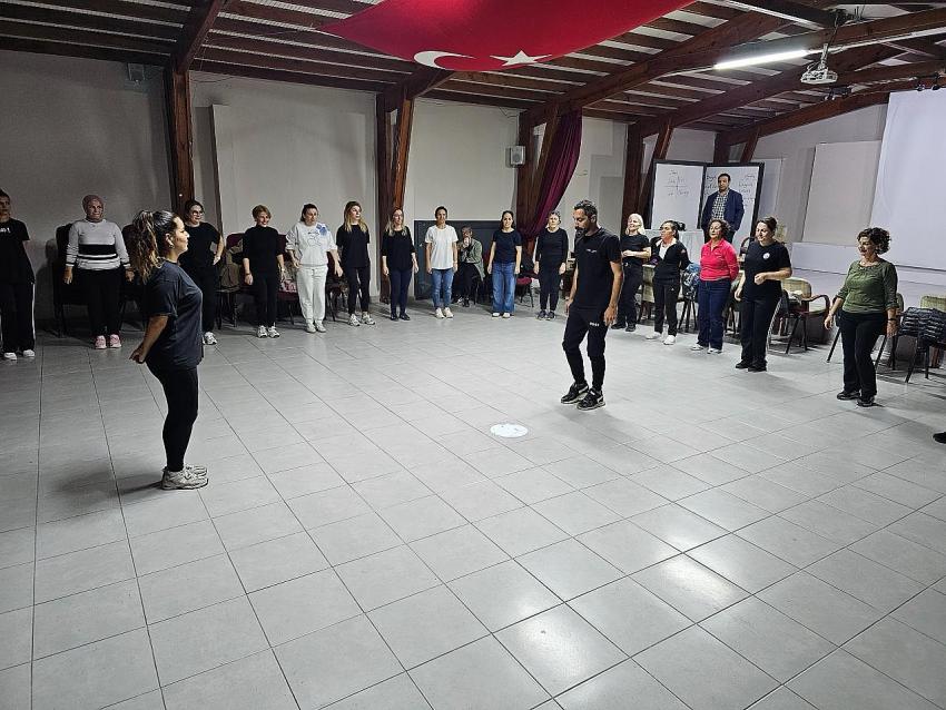 AYVALIK’TA ÖĞRETMENLERDEN RİTİM YOLCULUĞU